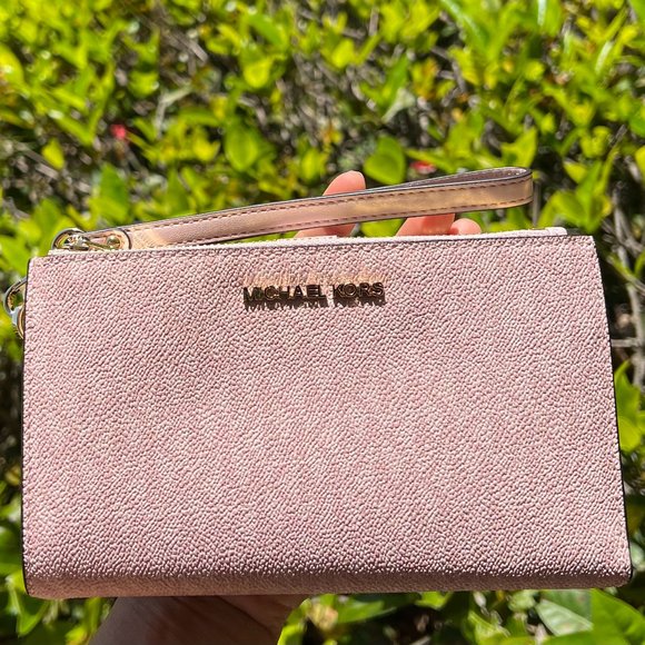Michael Kors Handbags - Michael Kors Jet Set Travel Large Double Zip Phone Wristlet MK Dark Powder Blush